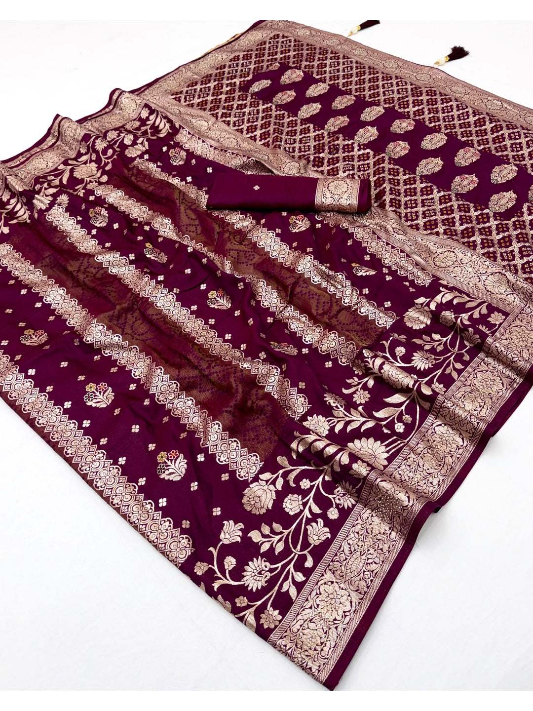 Peachmode Purple Dola Silk Woven Saree - Image 3