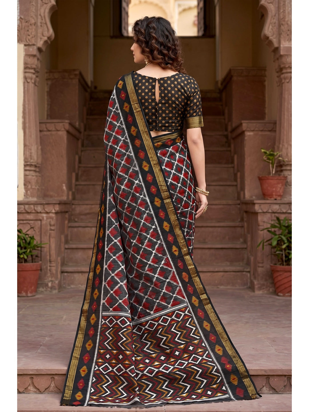 Peachmode Grey Georgette Saree - Image 3