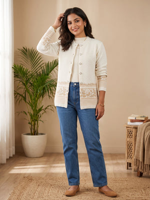 Off White Cozy Woven Wool Cardigan Designed For Comfortable Winter Layering - Image 1