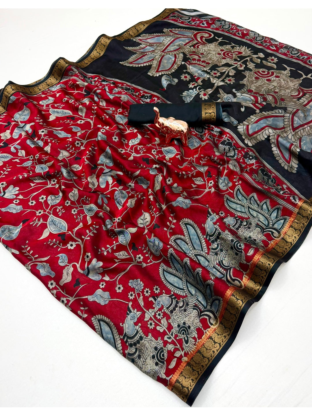 Peachmode Red Dola Silk Kalamkari Printed Saree - Image 2