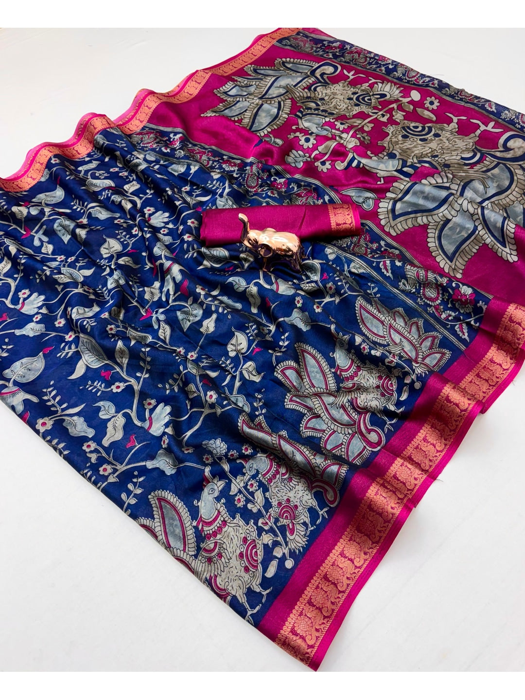 Peachmode Blue Dola Silk Kalamkari Printed Saree - Image 2