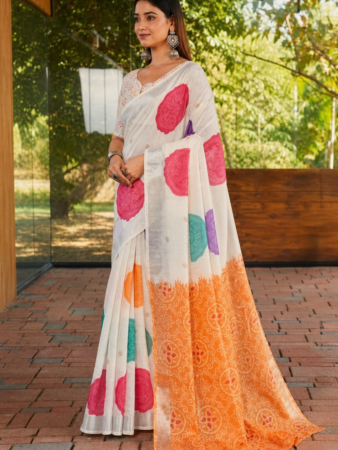 Peachmode Multicolor Linen Abstract Printed Saree - Image 4