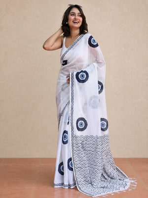 Peachmode White Linen Navy Circle Printed Saree - Image 2