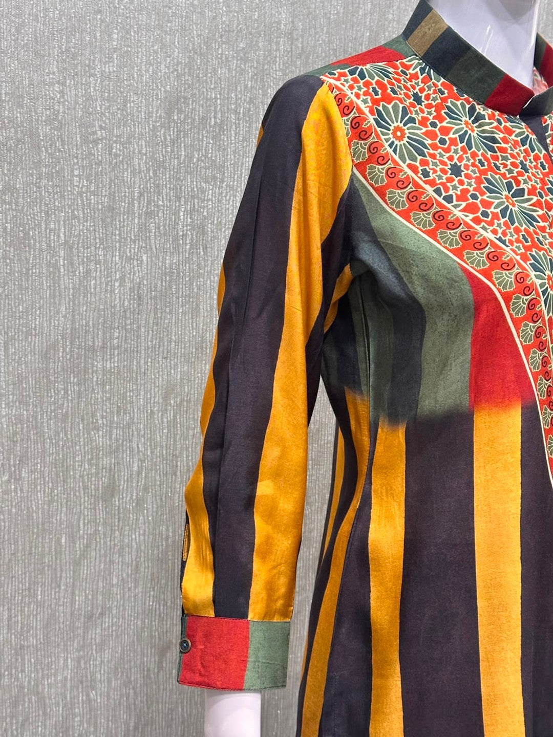 Shirt (top) - Image 3