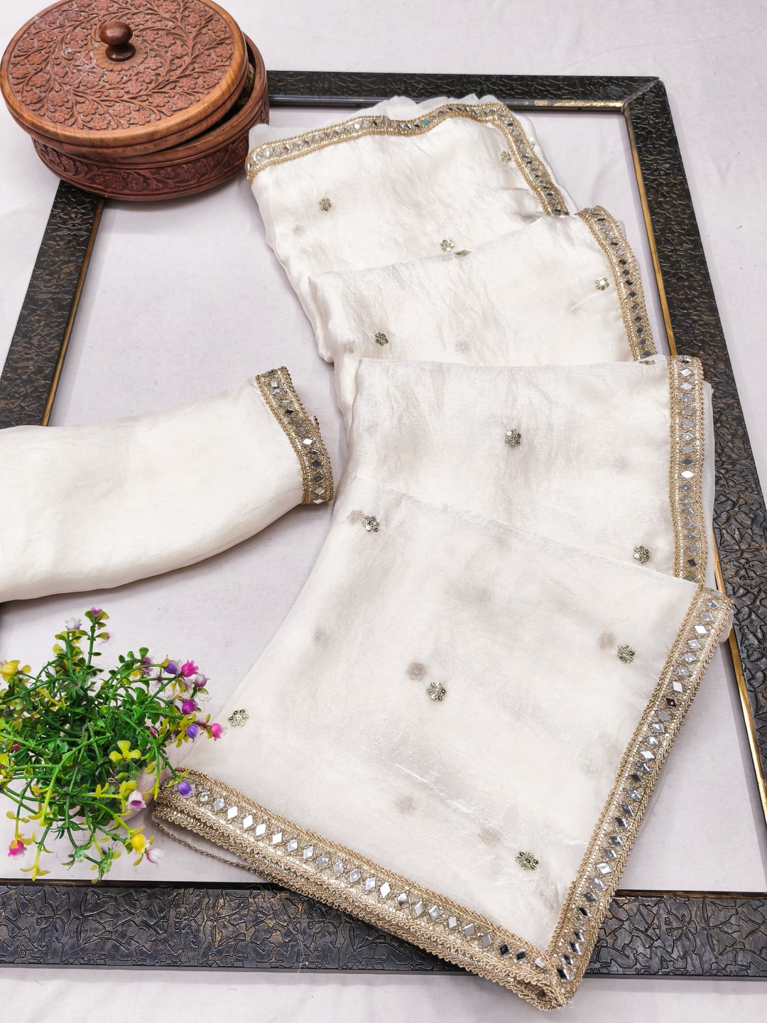Peachmode White Satin Saree - Image 3