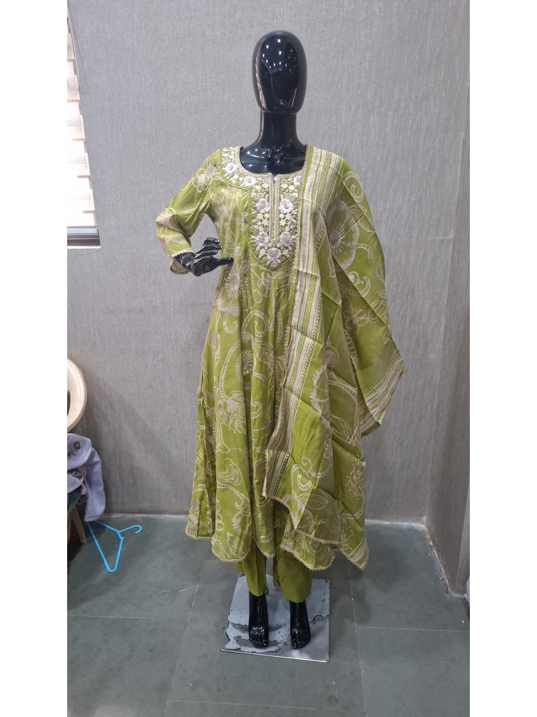 Pista Green Chanderi Silk Embroidered Salwar Suit Set - Image 2