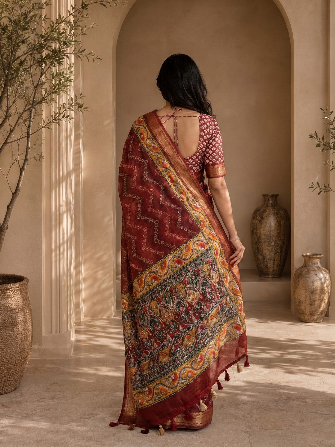 Peachmode Maroon Dola Silk Position Digital Print Saree - Image 2