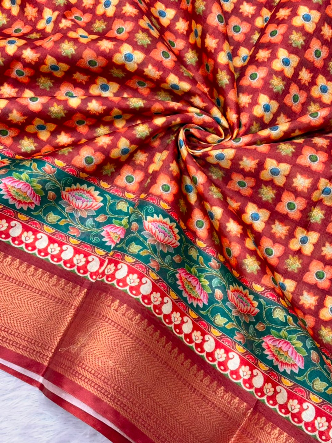 Peachmode Red Dola Silk Position Digital Print Saree - Image 7