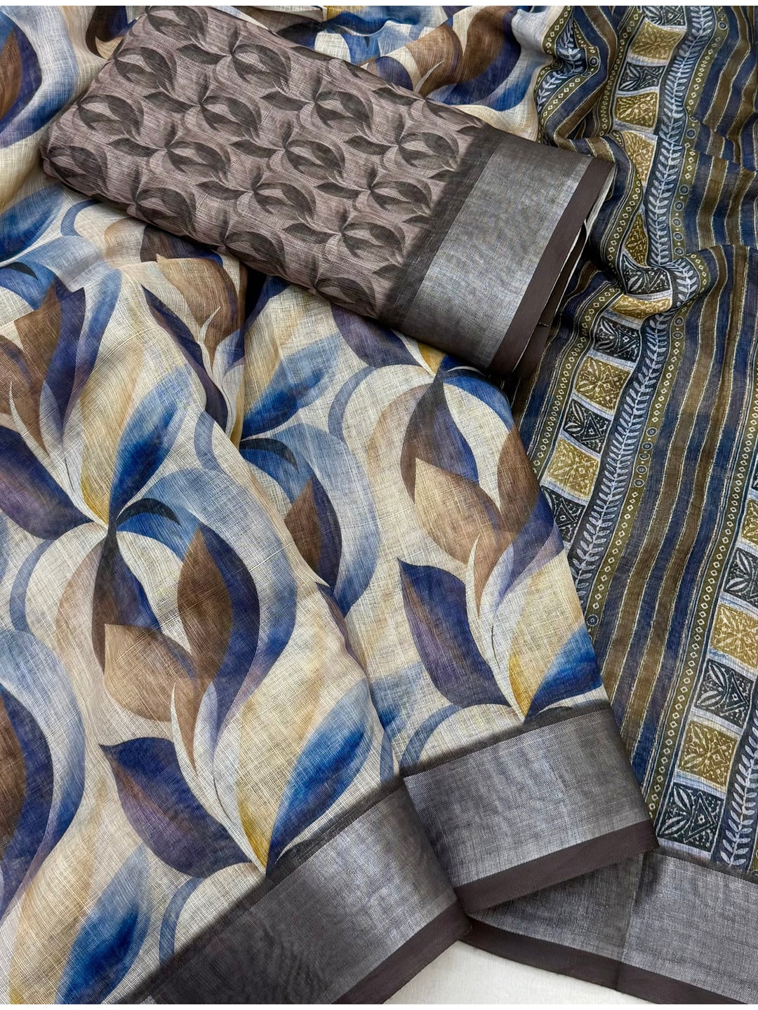 Peachmode Blue Grey Abstract Printed Linen Saree - Image 4
