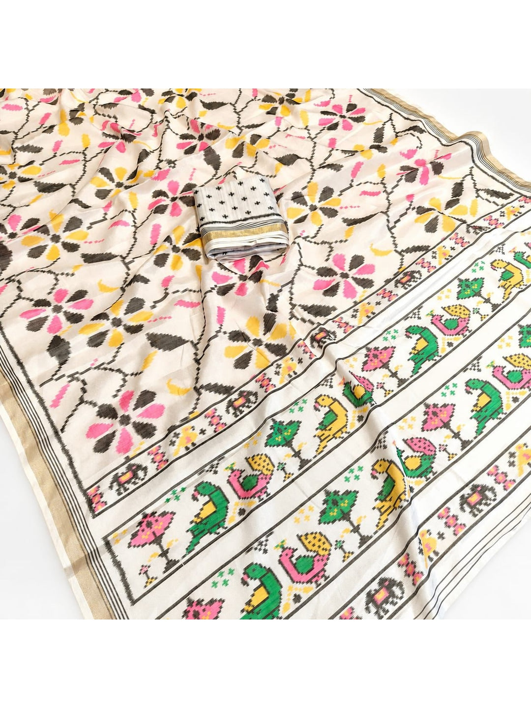 Peachmode White Ikkat Floral Printed Mul Cotton Saree - Image 2