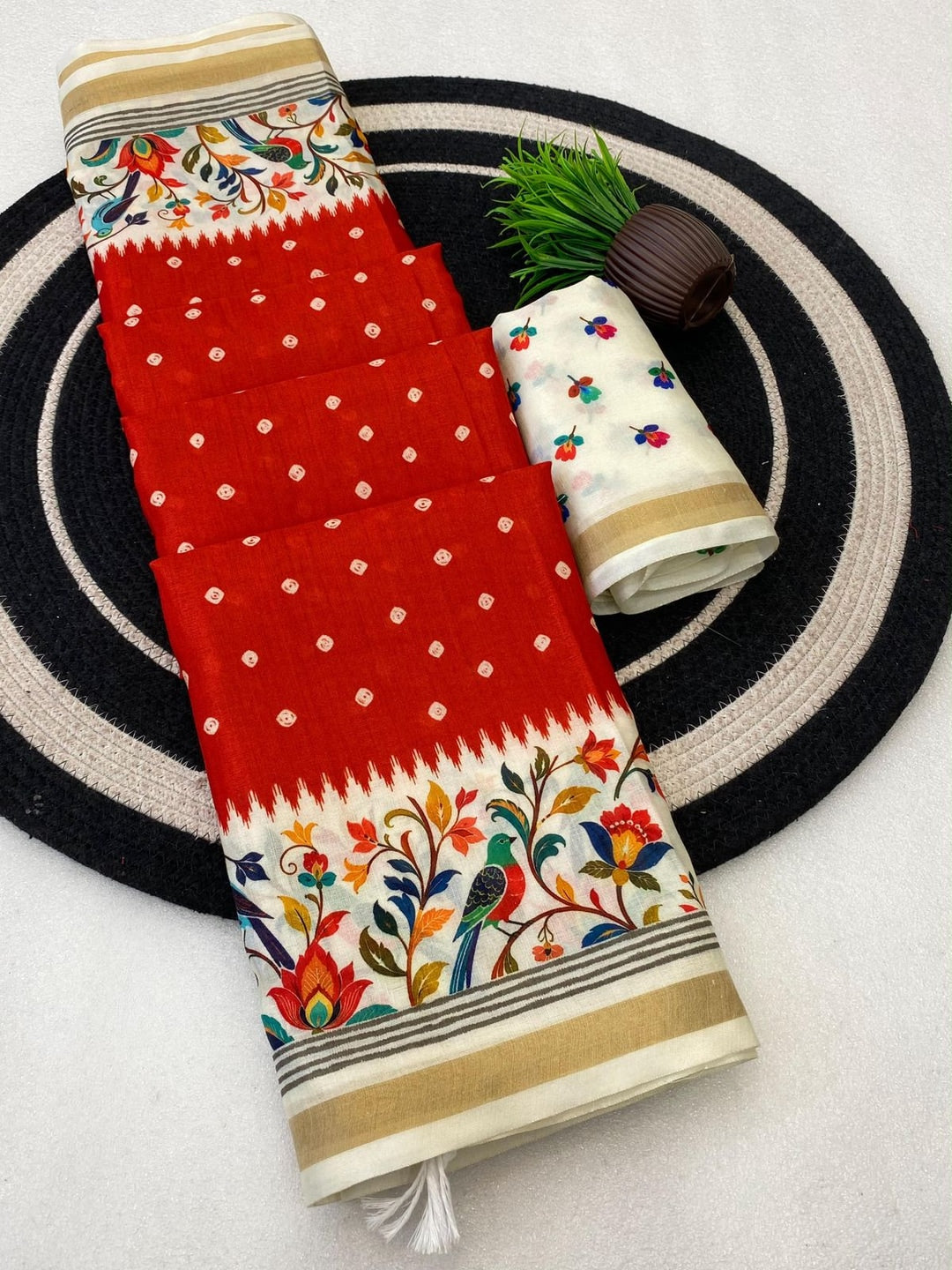 Peachmode Red Ikkat Border Mulmul Cotton Saree - Image 2