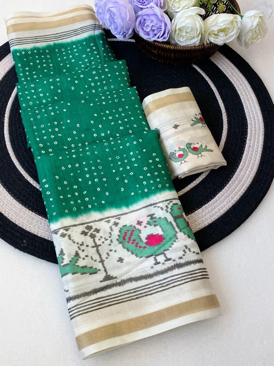 Peachmode Green Ikkat Bandhni Mulmul Cotton Saree - Image 3