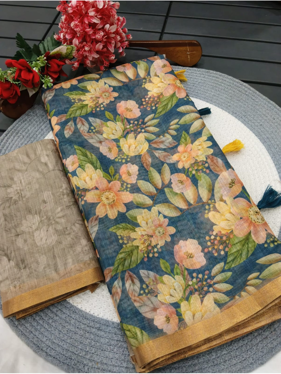 Peachmode Blue Grey Floral Printed Linen Saree - Image 5