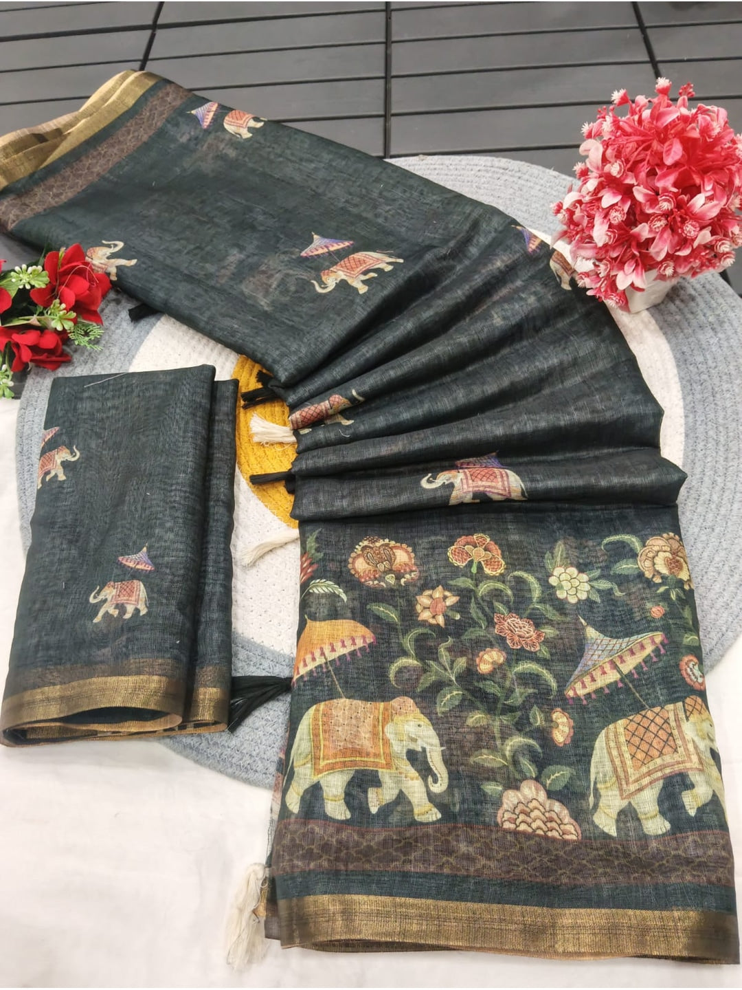 Peachmode Charcoal Elephant Printed Linen Saree - Image 4