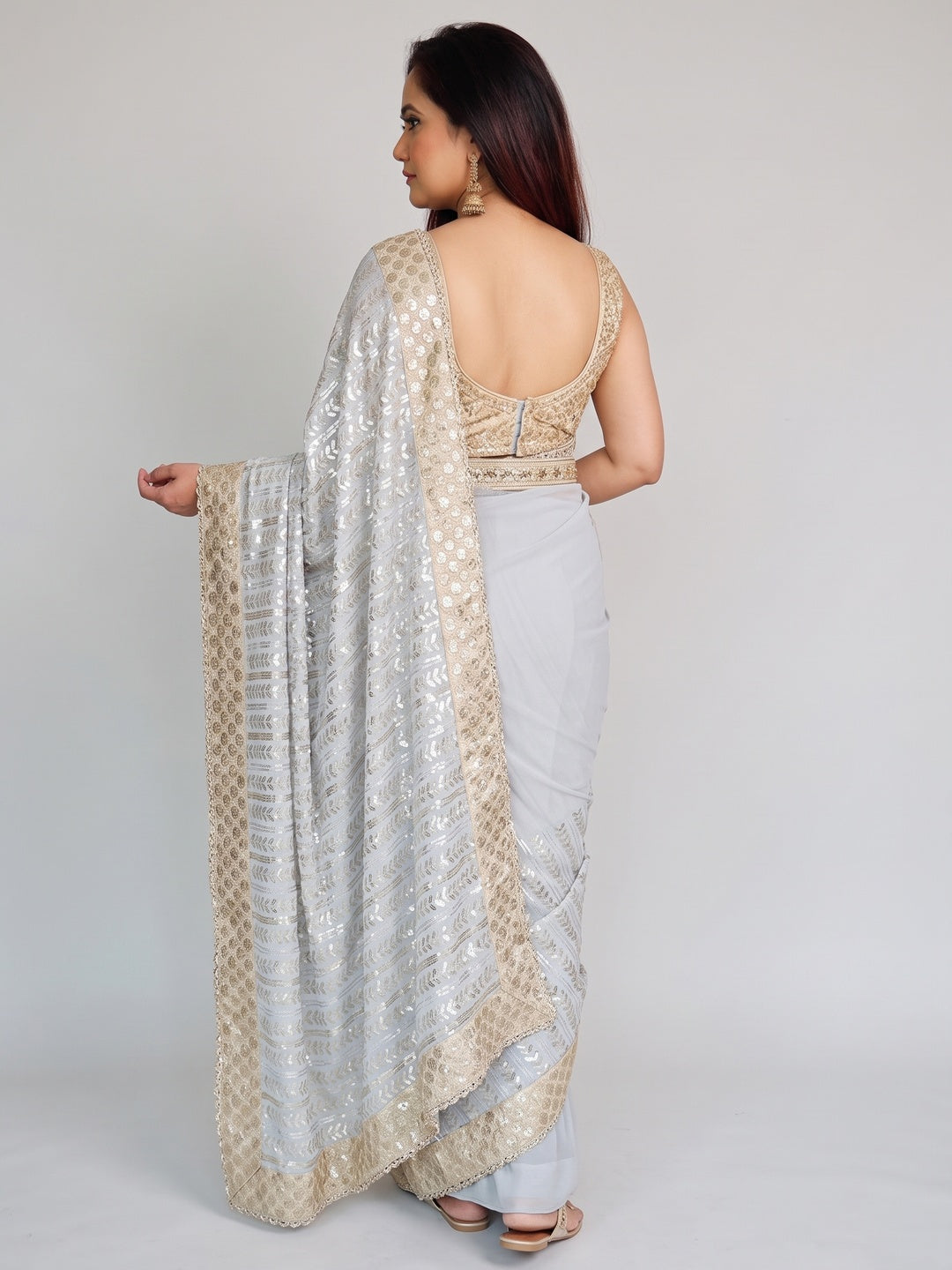 Grey Sequins Embroidered Georgette Saree - Image 3