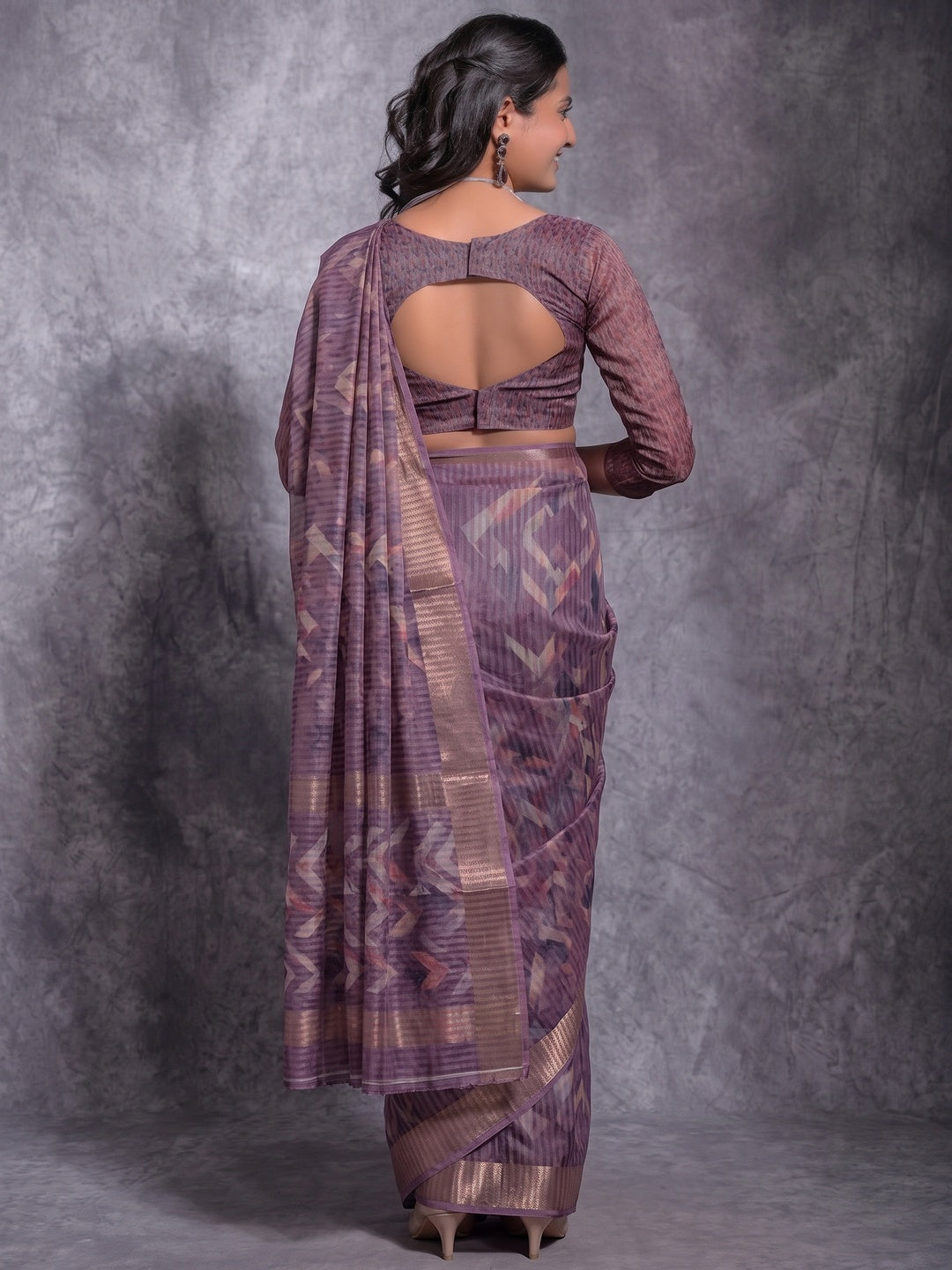Purple Digital Printed Linen Saree With Woven Border - Image 2