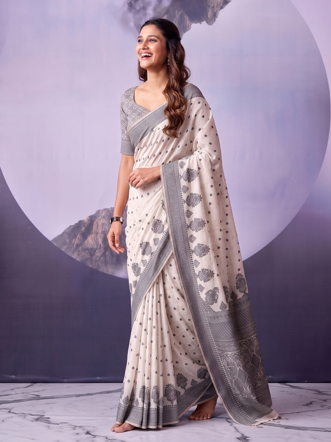 Peachmode Off White Black Floral Cotton Saree - Image 5