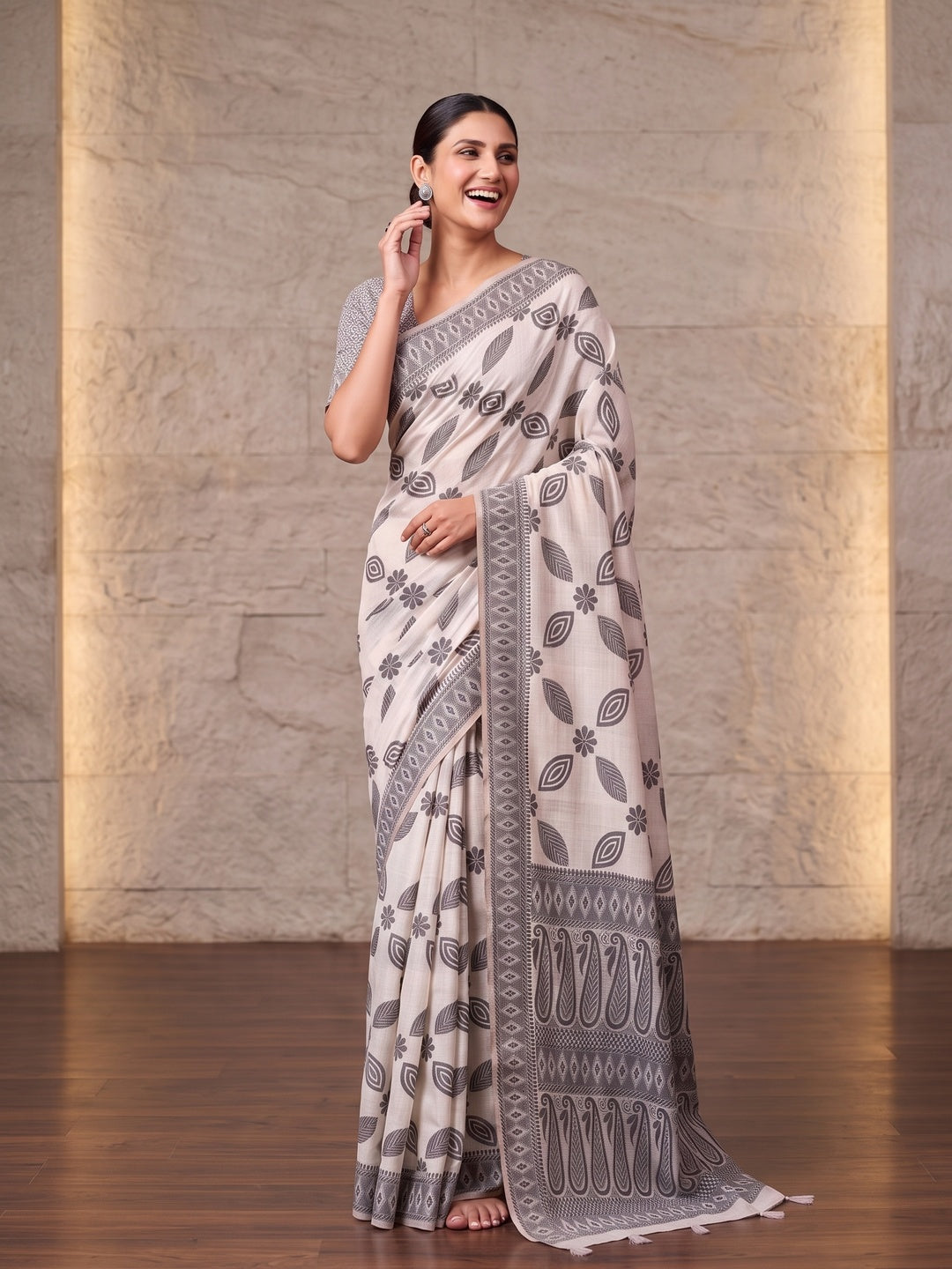 Peachmode Off White Black Geometric Cotton Saree - Image 5