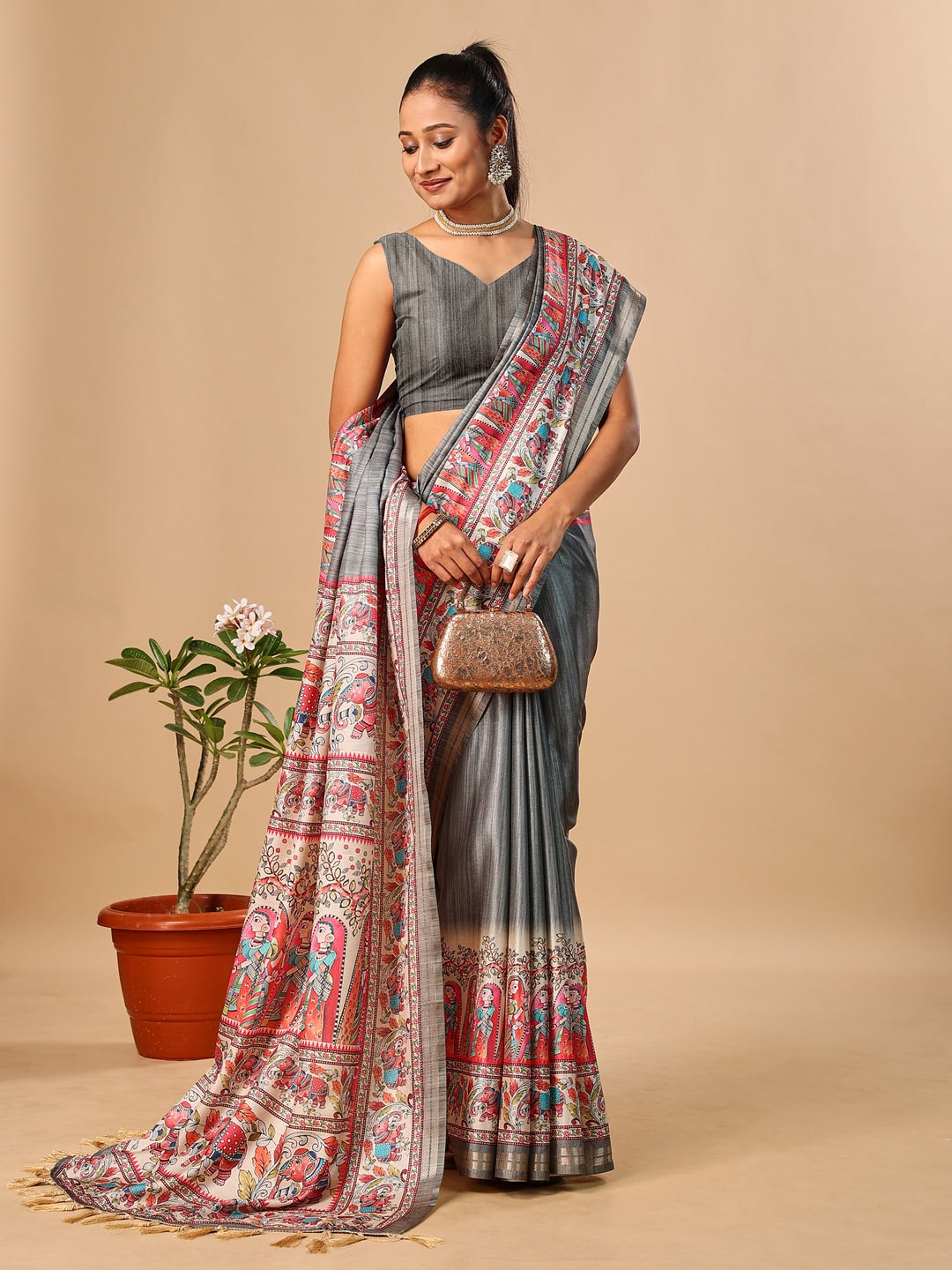 Peachmode Grey Madhubani Print Soft Tussar Silk Saree - Image 4