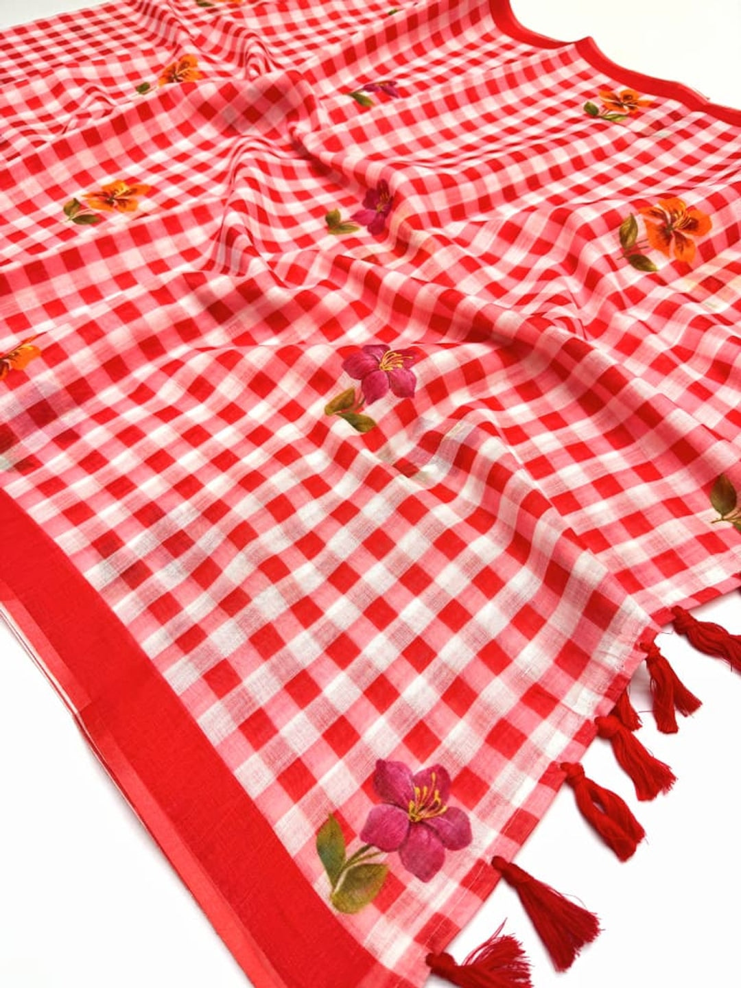 Peachmode Red Checked Floral Linen Cotton Saree - Image 5
