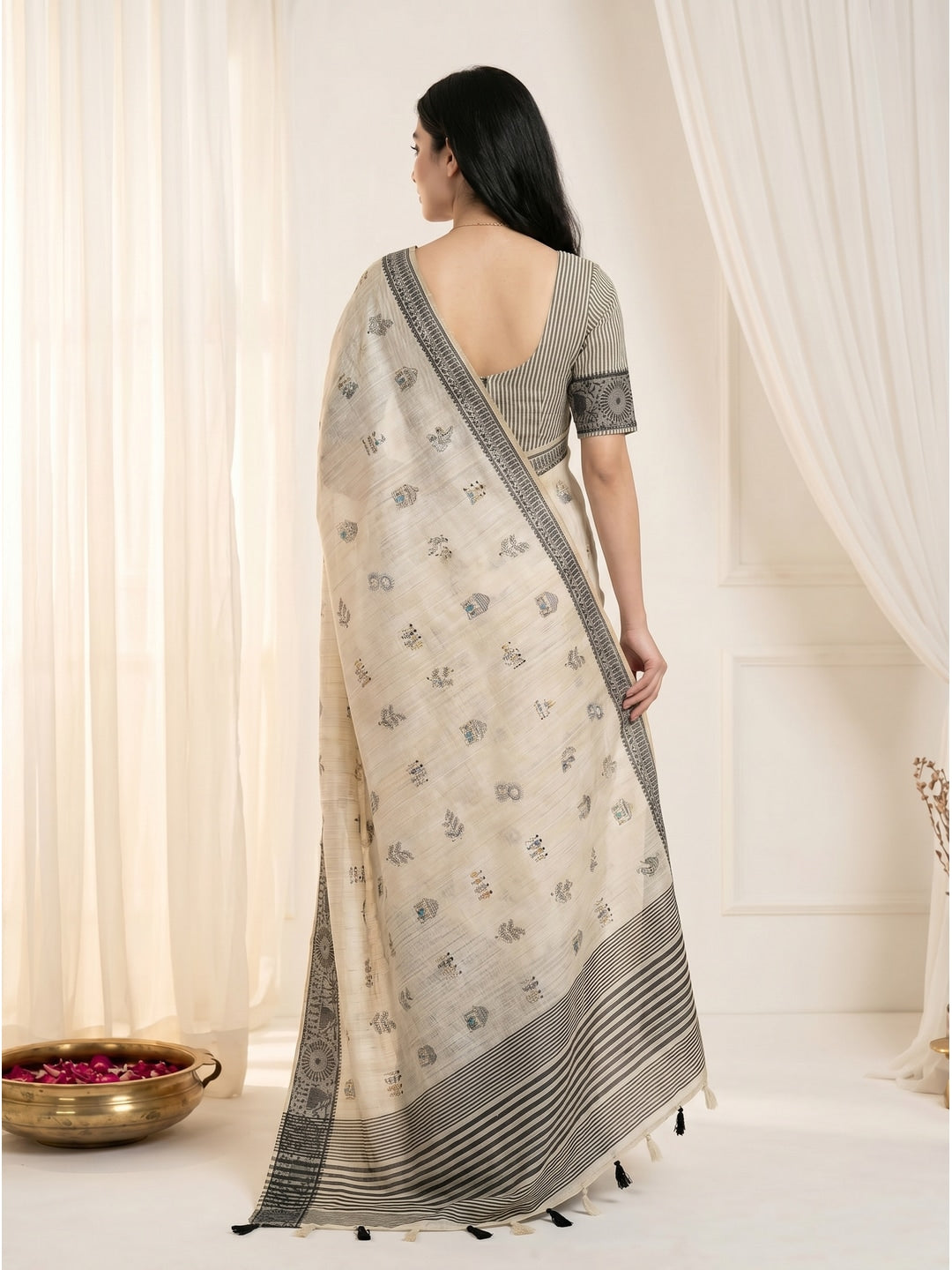 Peachmode Cream & Grey Muga Silk Warli Weave Border Saree - Image 4