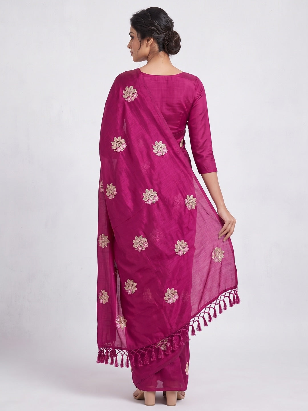 Peachmode Magenta Vichitra Silk Floral Embroidered Saree - Image 3