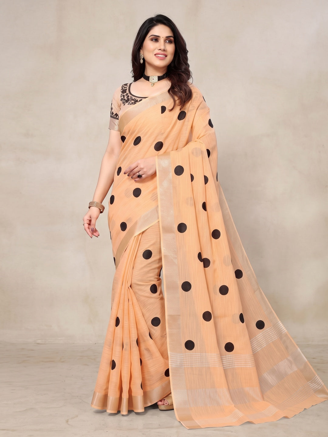 Orange Embroidered Linen Cotton Saree With Zari Border - Image 4