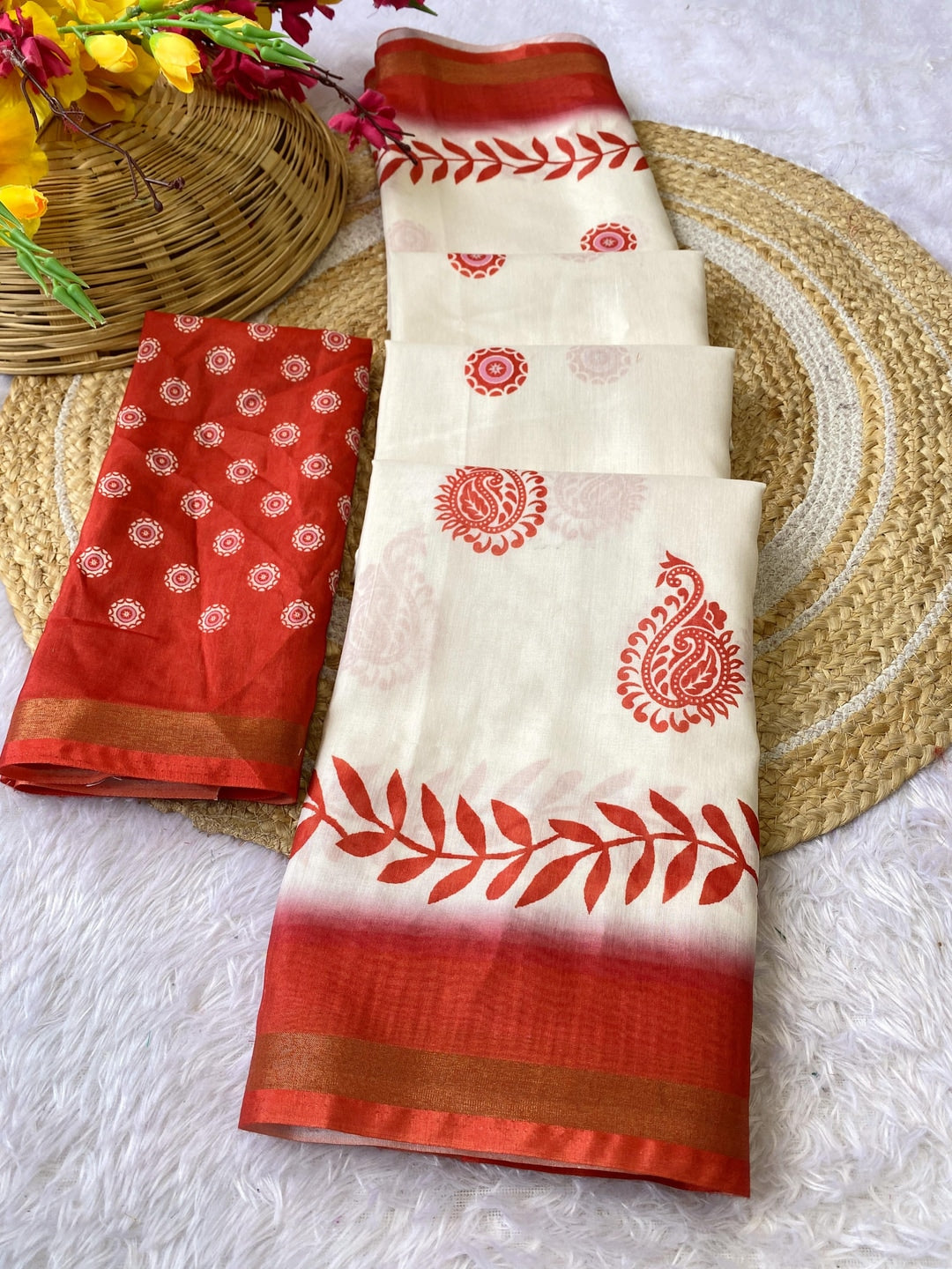 Peachmode Off White Paisley Printed Mulmul Cotton Saree - Image 2