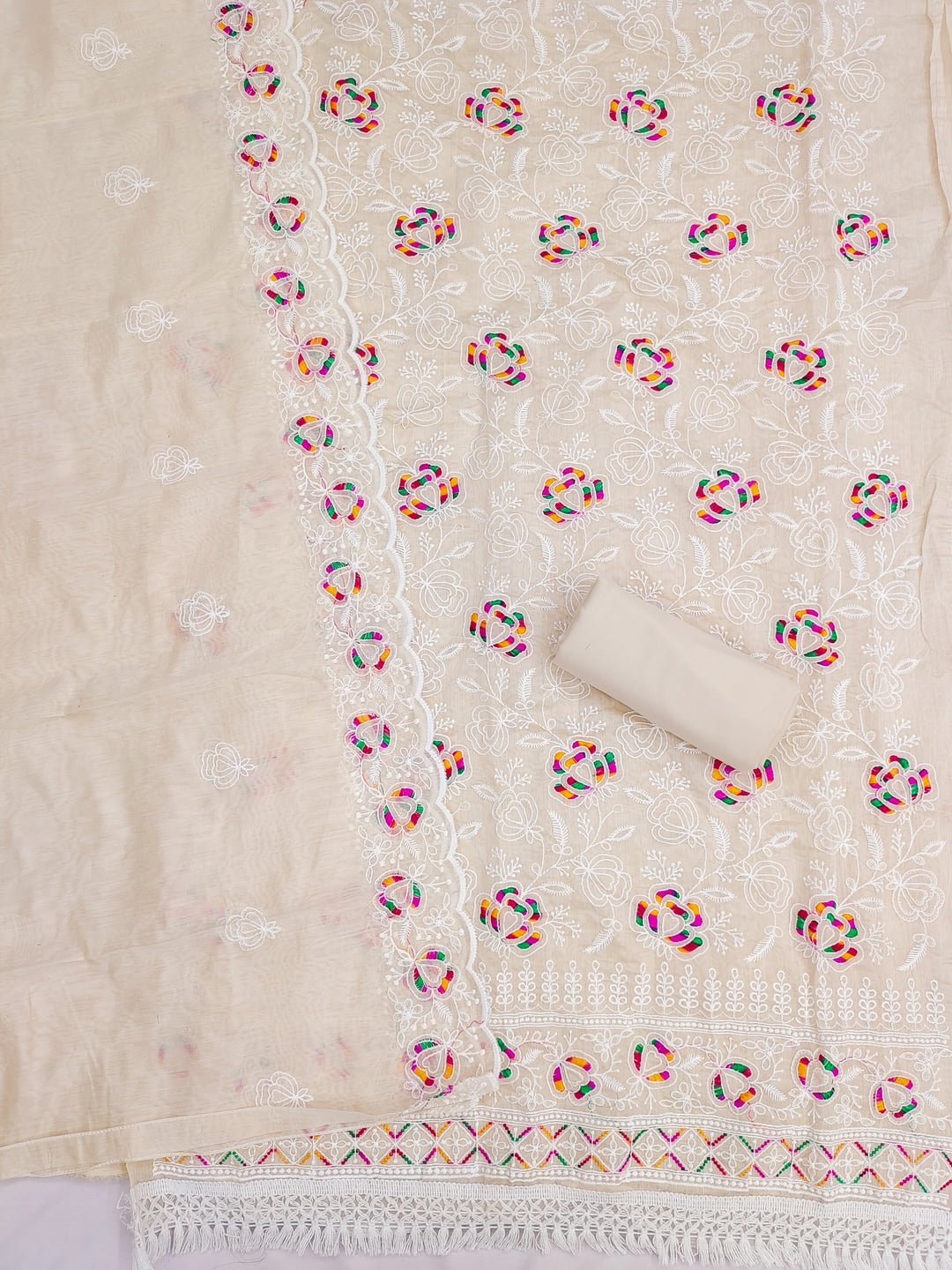 Peachmode Cream Chanderi Thread Work Dress Material - Image 5