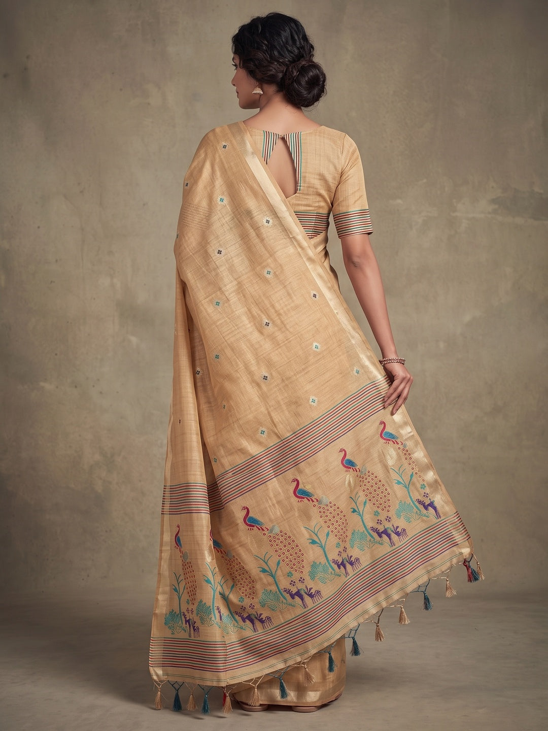 Peachmode Chikoo Cotton Blend Mirror Motif Saree - Image 5