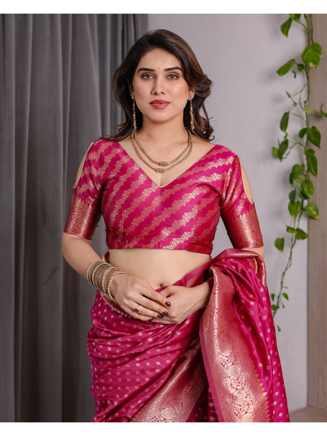 Pink Soft Lichi Silk Saree with Zari Woven Border - Image 5