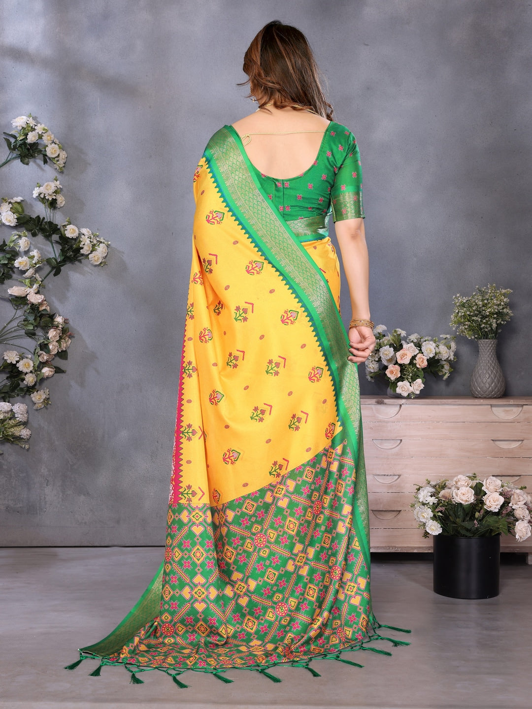 Yellow Soft Aura Cotton Silk Digital Print Saree with Zari Border - Image 3