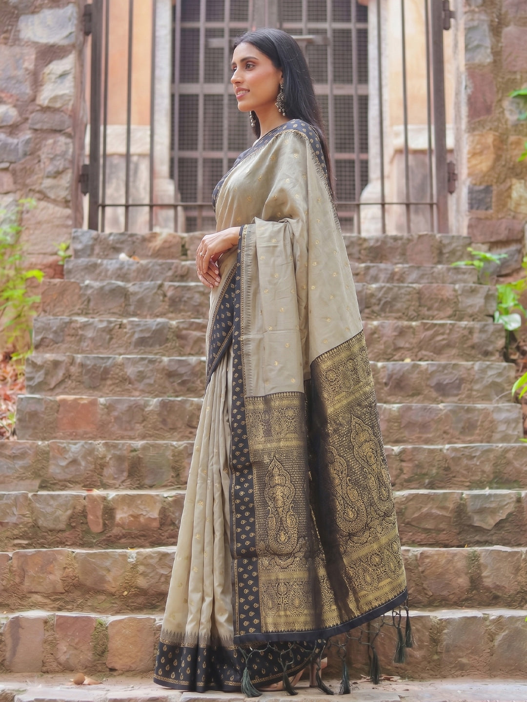 Peachmode Chiku Cotton Woven Saree - Image 3