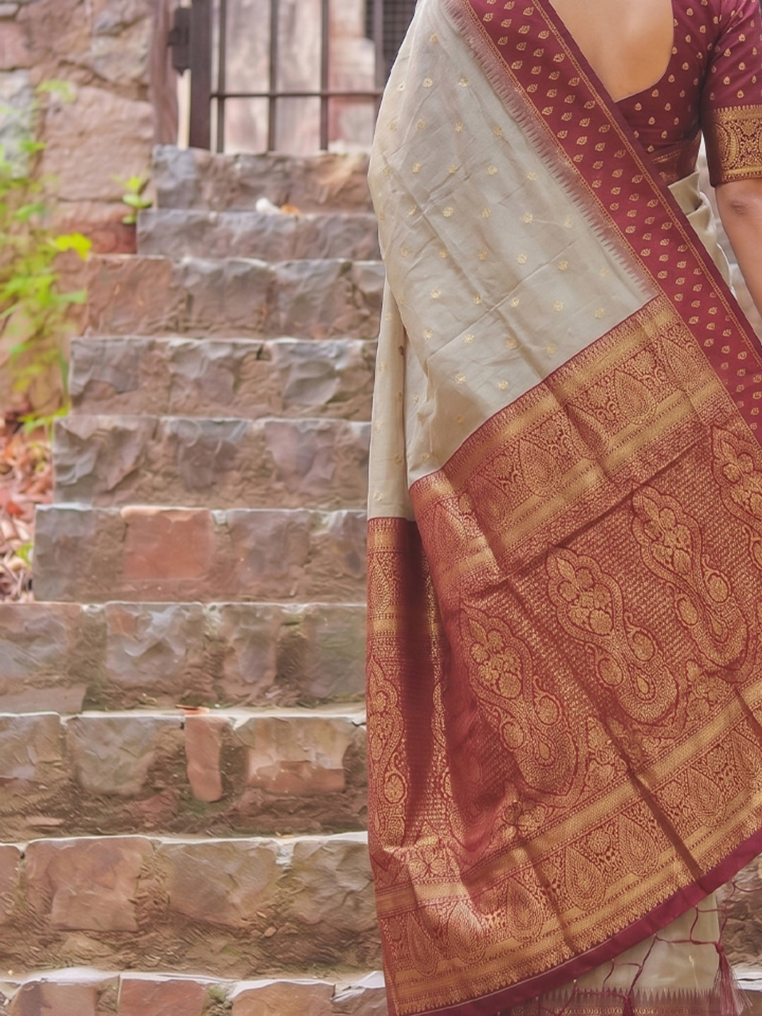 Peachmode Chiku Cotton Woven Saree - Image 5