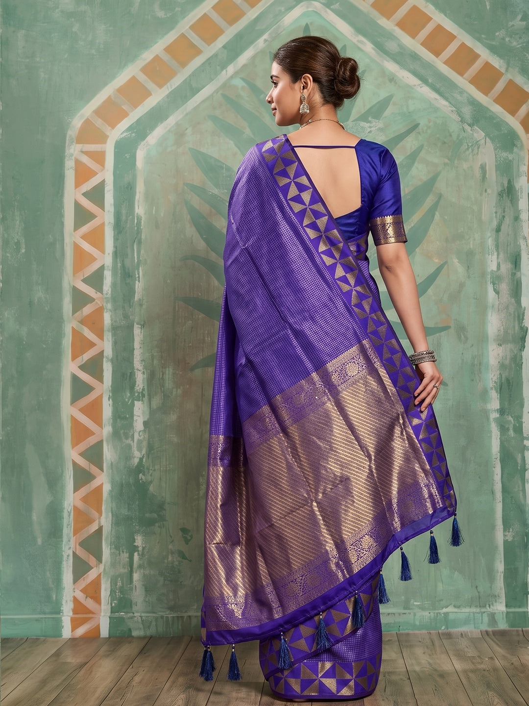 Peachmode Violet Art Silk Woven Saree - Image 3