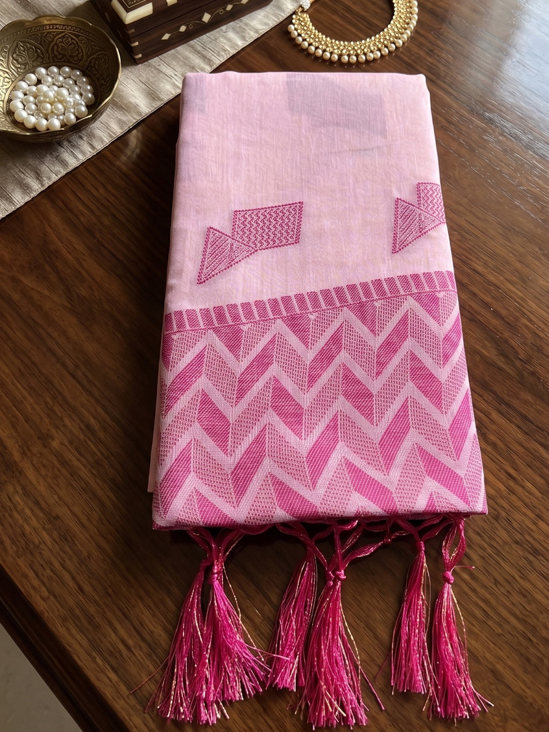 Peachmode Light Pink Linen Woven Saree - Image 4