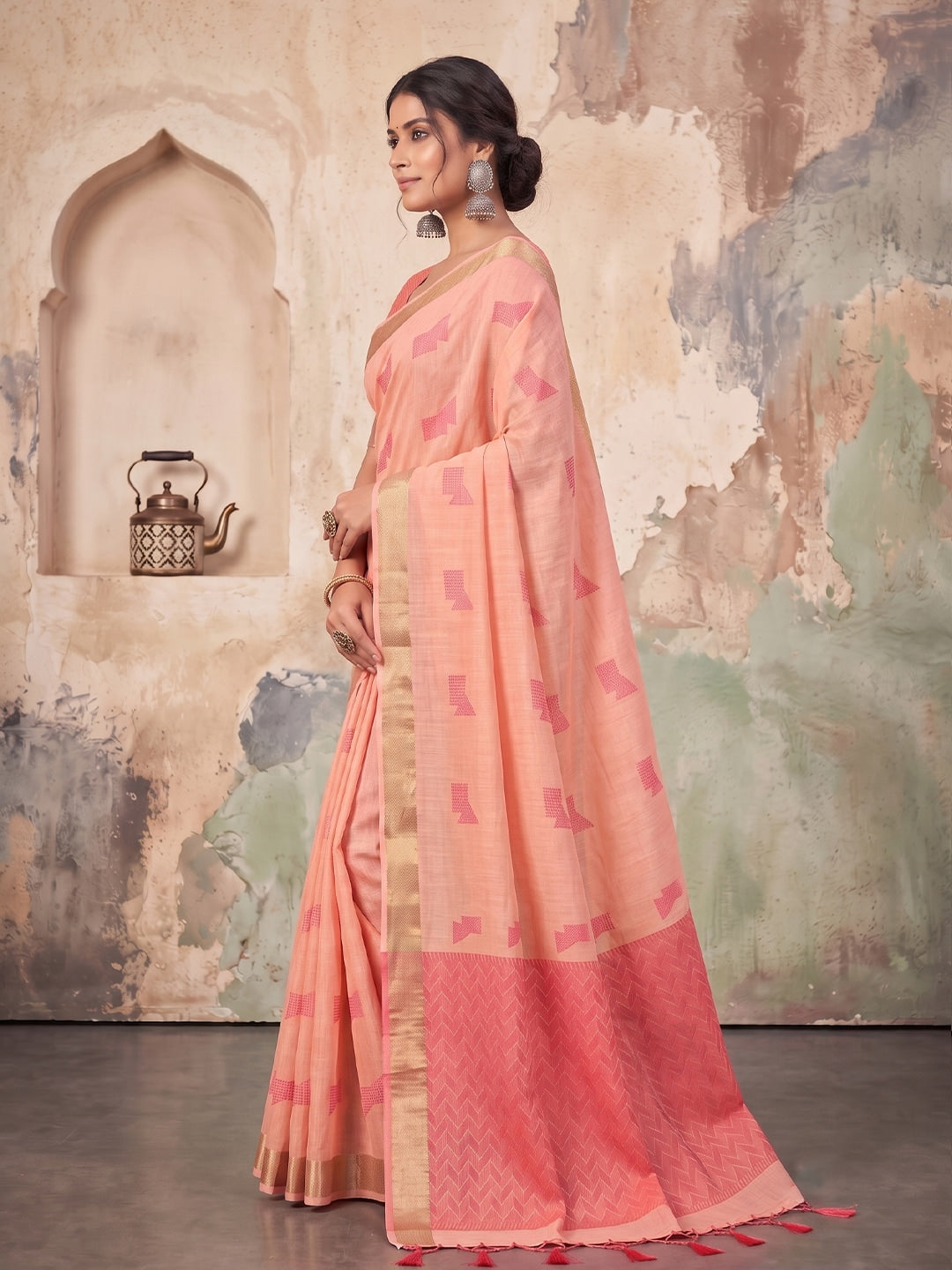 Peachmode Peach Linen Woven Saree - Image 3