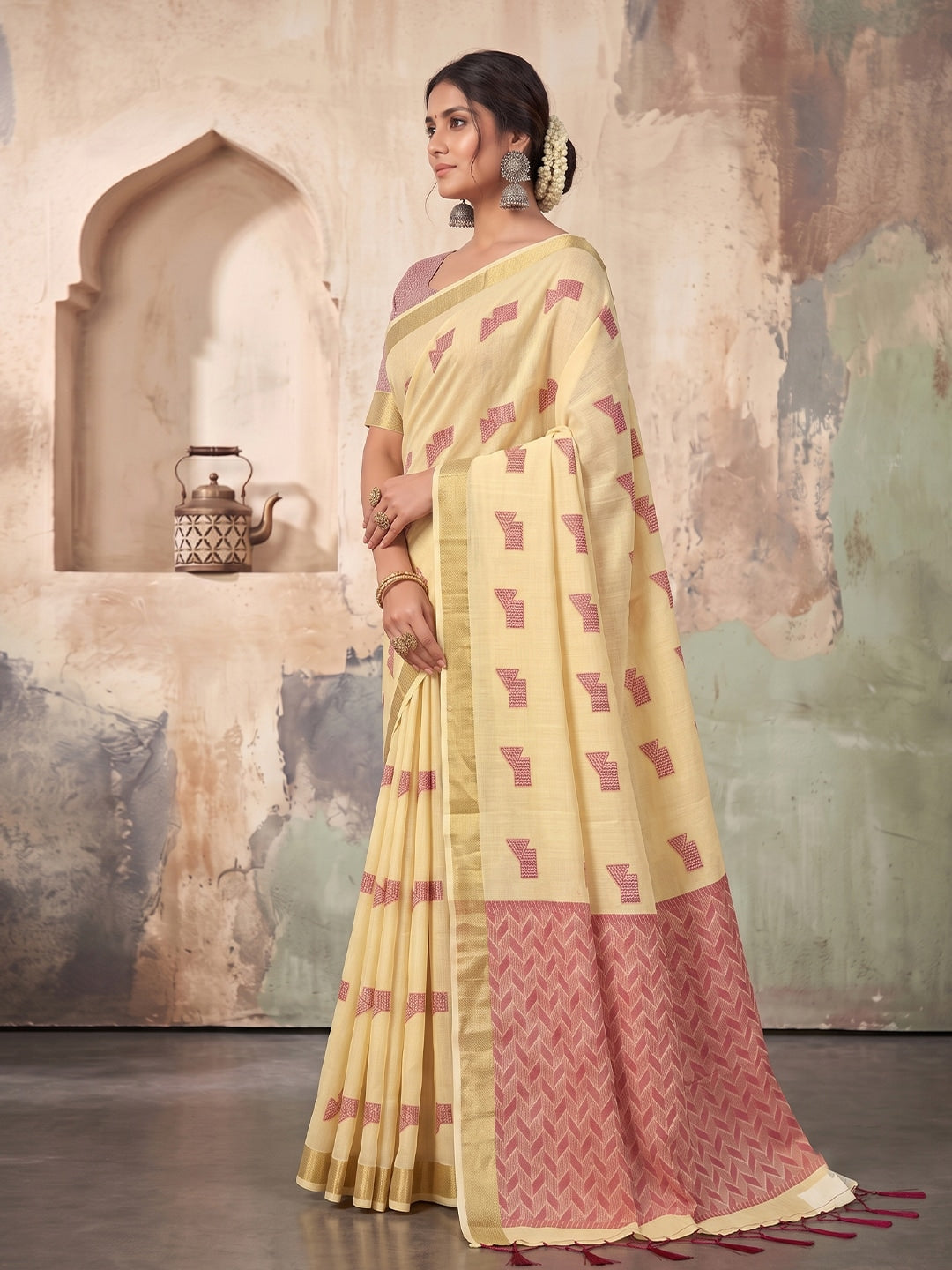 Peachmode Light Yellow Linen Woven Saree - Image 3