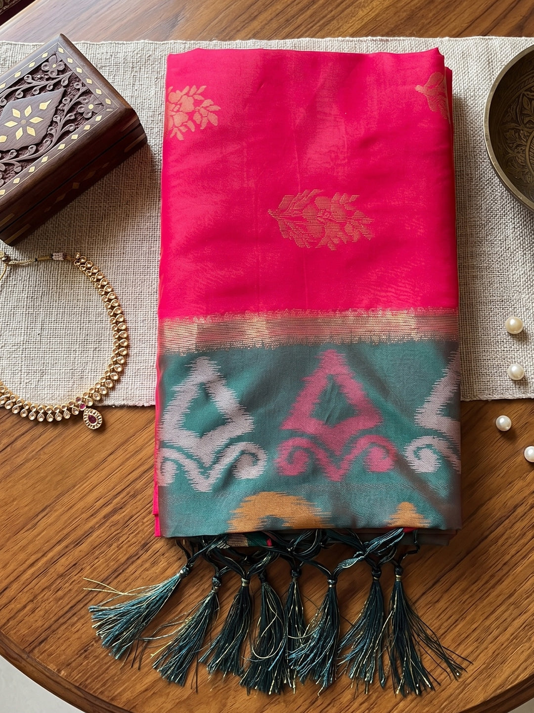 Peachmode Pink Soft Silk Woven Saree - Image 4