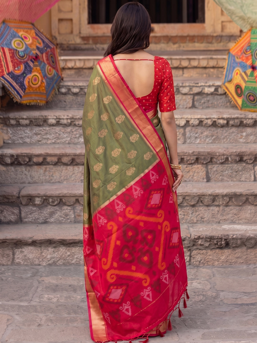 Peachmode Mehandi Soft Silk Woven Saree - Image 2