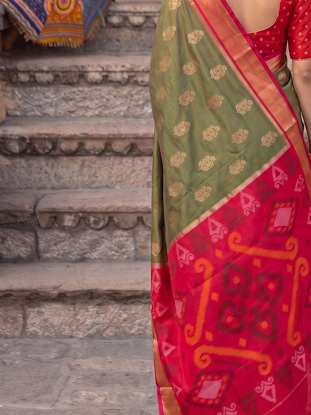 Peachmode Mehandi Soft Silk Woven Saree - Image 5