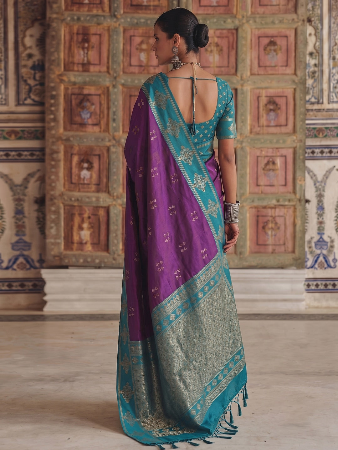 Peachmode Violet Soft Silk Woven Saree - Image 3