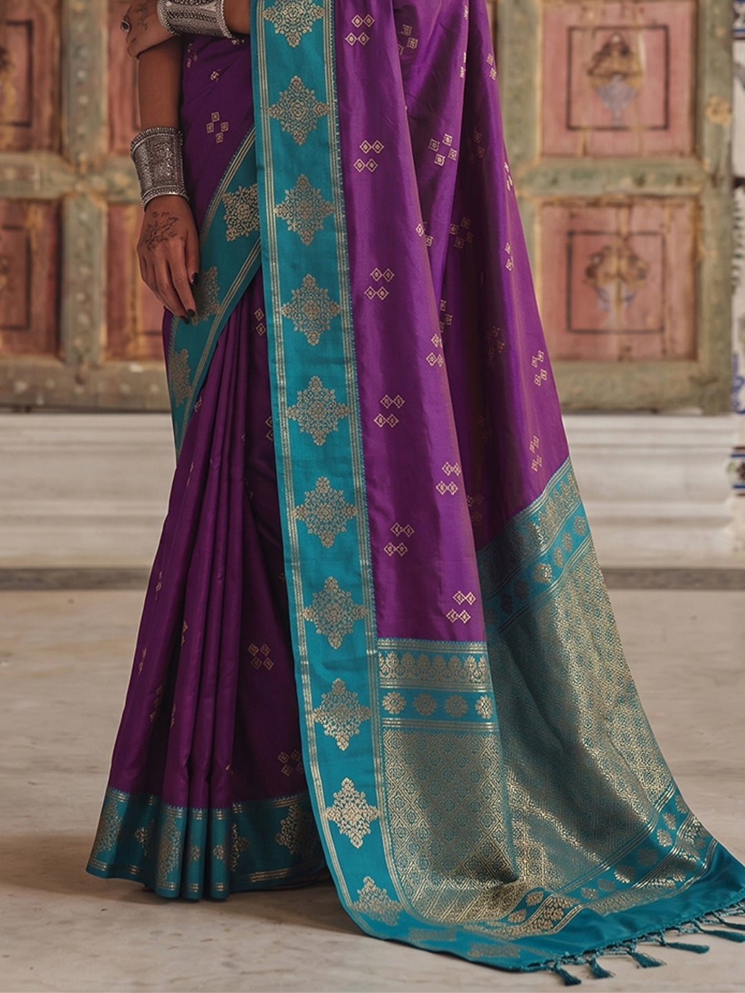 Peachmode Violet Soft Silk Woven Saree - Image 5