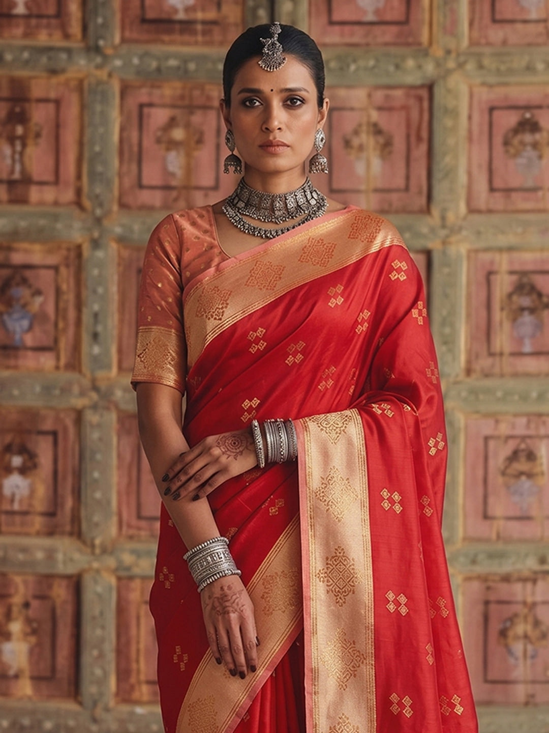 Peachmode Red Soft Silk Woven Saree - Image 4
