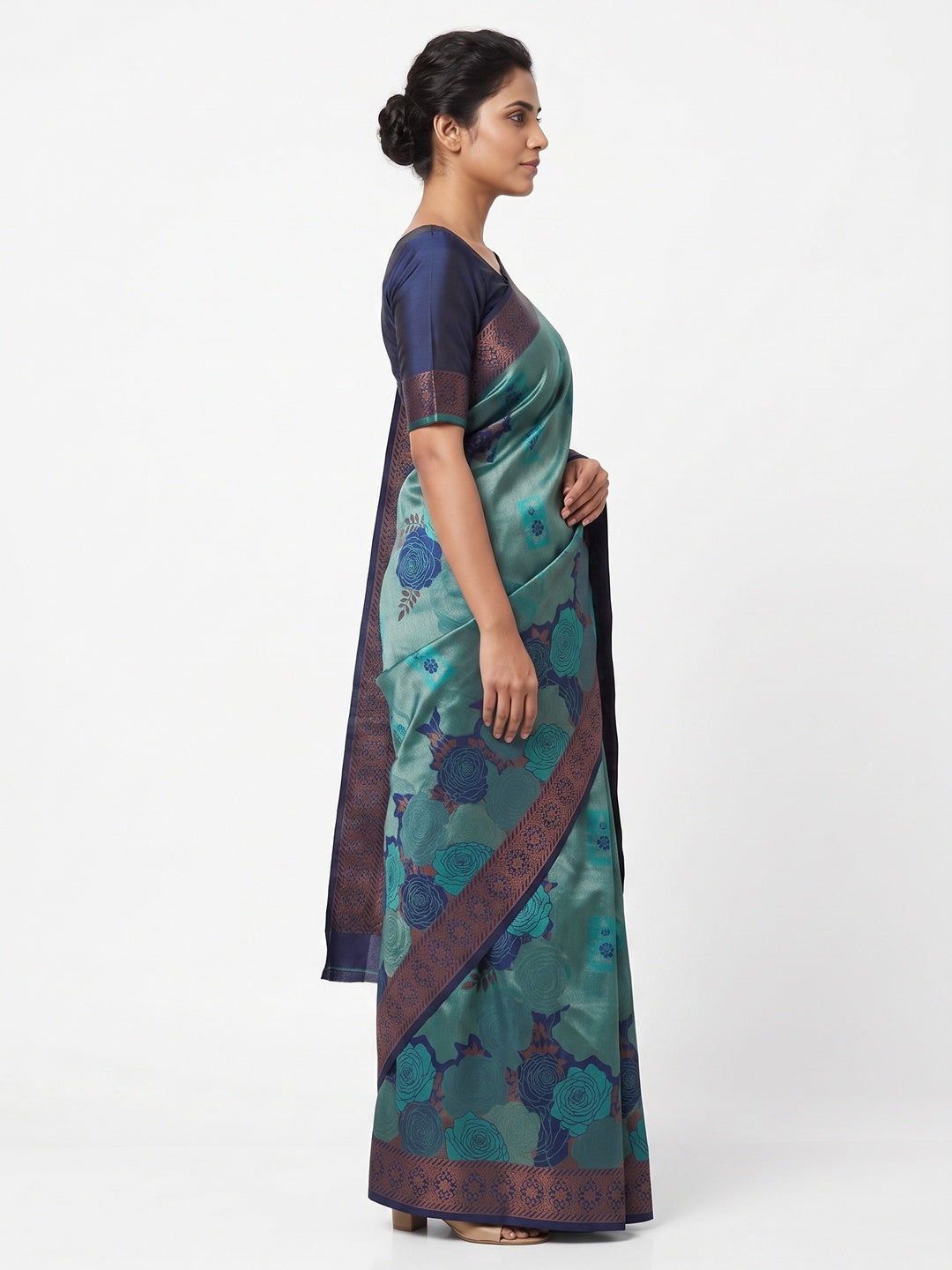 Teal Handloom Banarasi Silk Saree Enhanced with Artistic Floral Zari Weaving for Timeless Appeal - Image 3