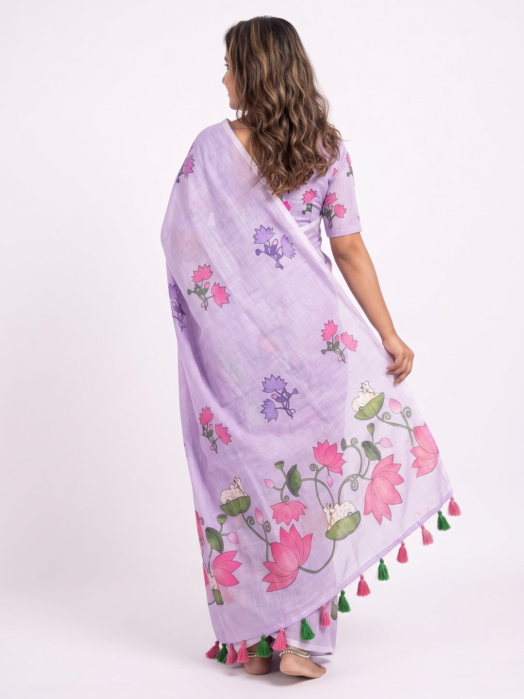 Elegant Lavender Pichwai Printed Linen Saree with Tassel Details - Image 2