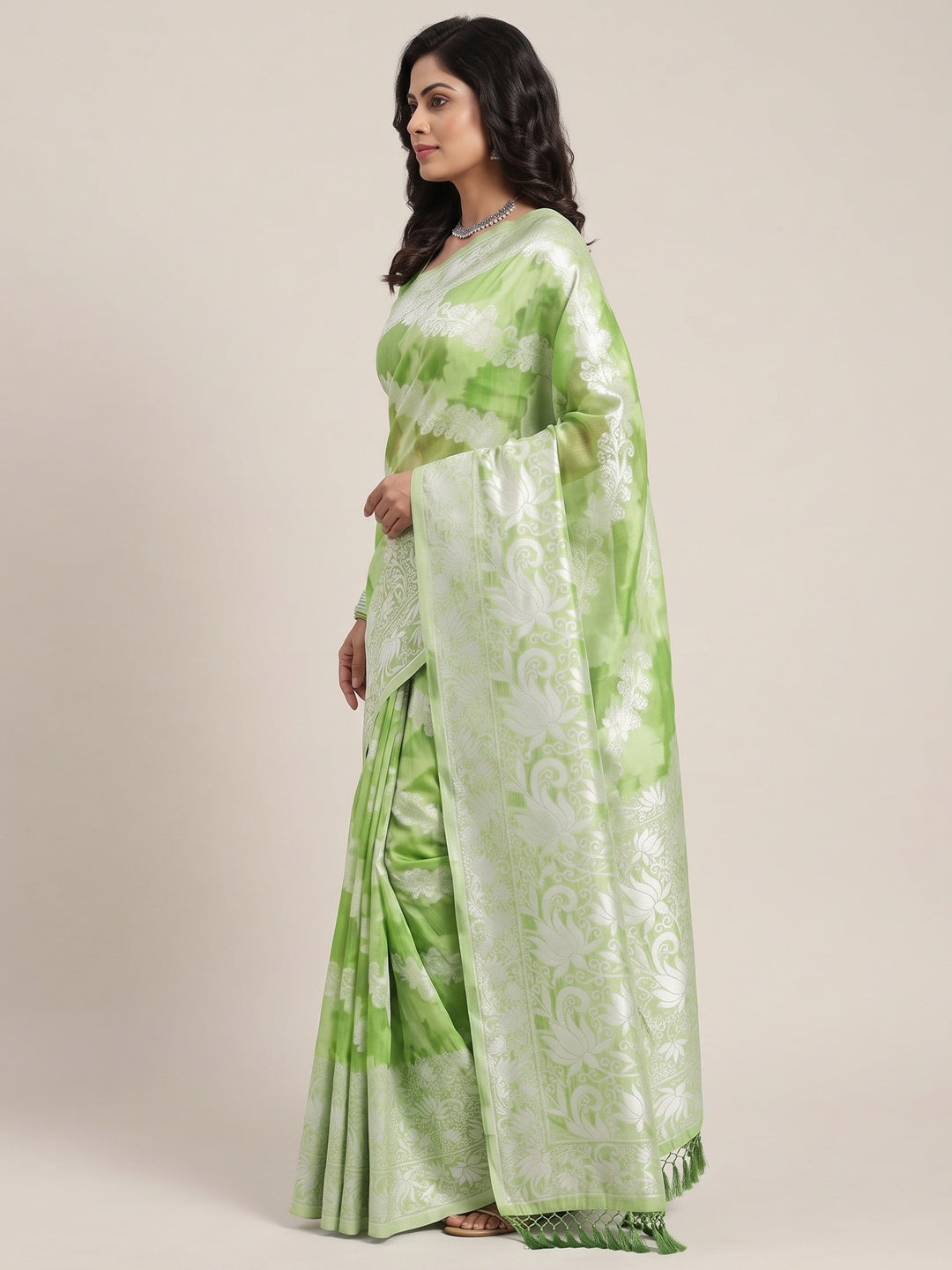 Green Floral Woven Banarasi Silk Saree With Tassels - Image 3