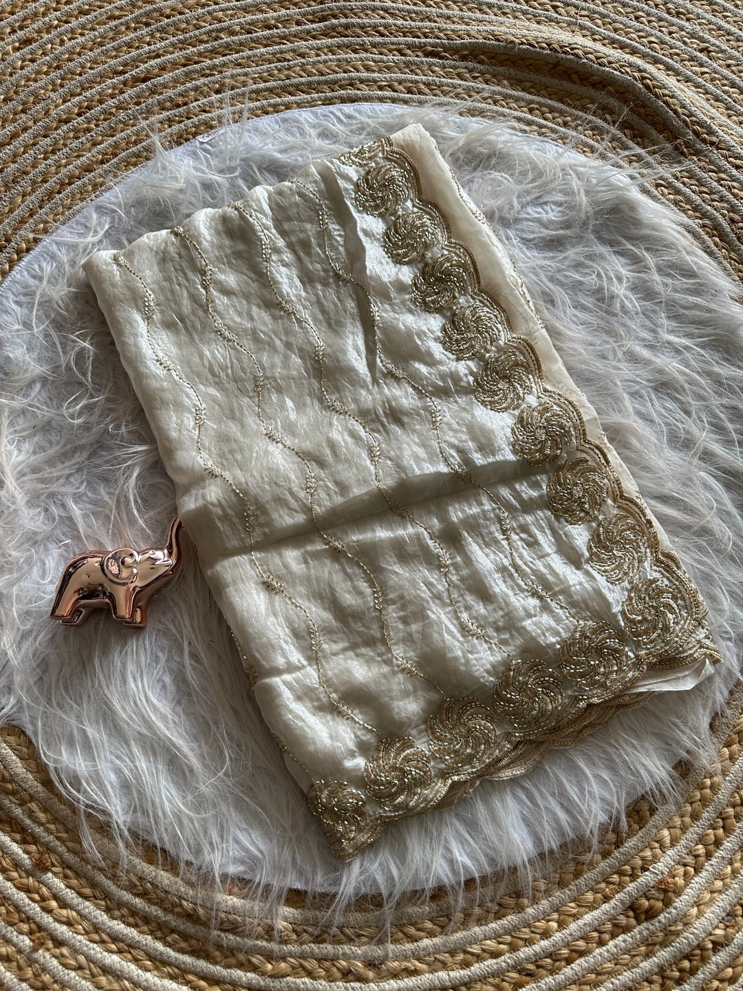 Peachmode Offwhite Satin Saree - Image 4