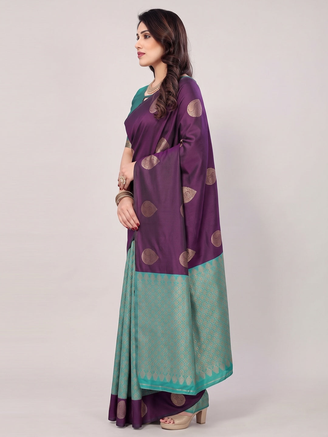 Purple Banarasi Silk Saree With Intricate Zari Weaving - Image 3