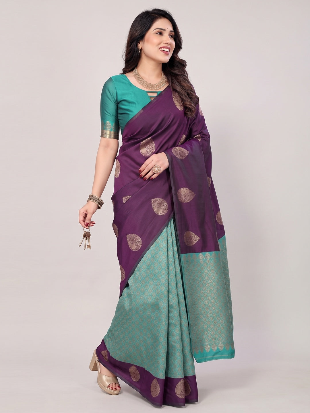 Purple Banarasi Silk Saree With Intricate Zari Weaving - Image 4